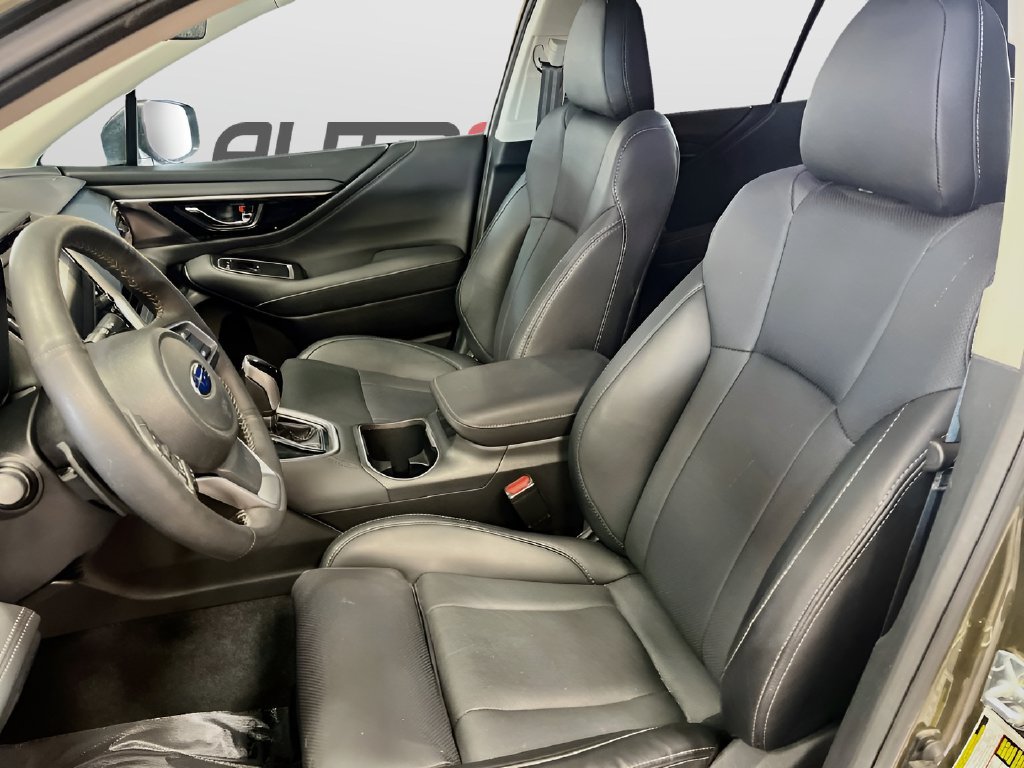 Used 2025 Subaru Outback Limited AWD/4WD image 22