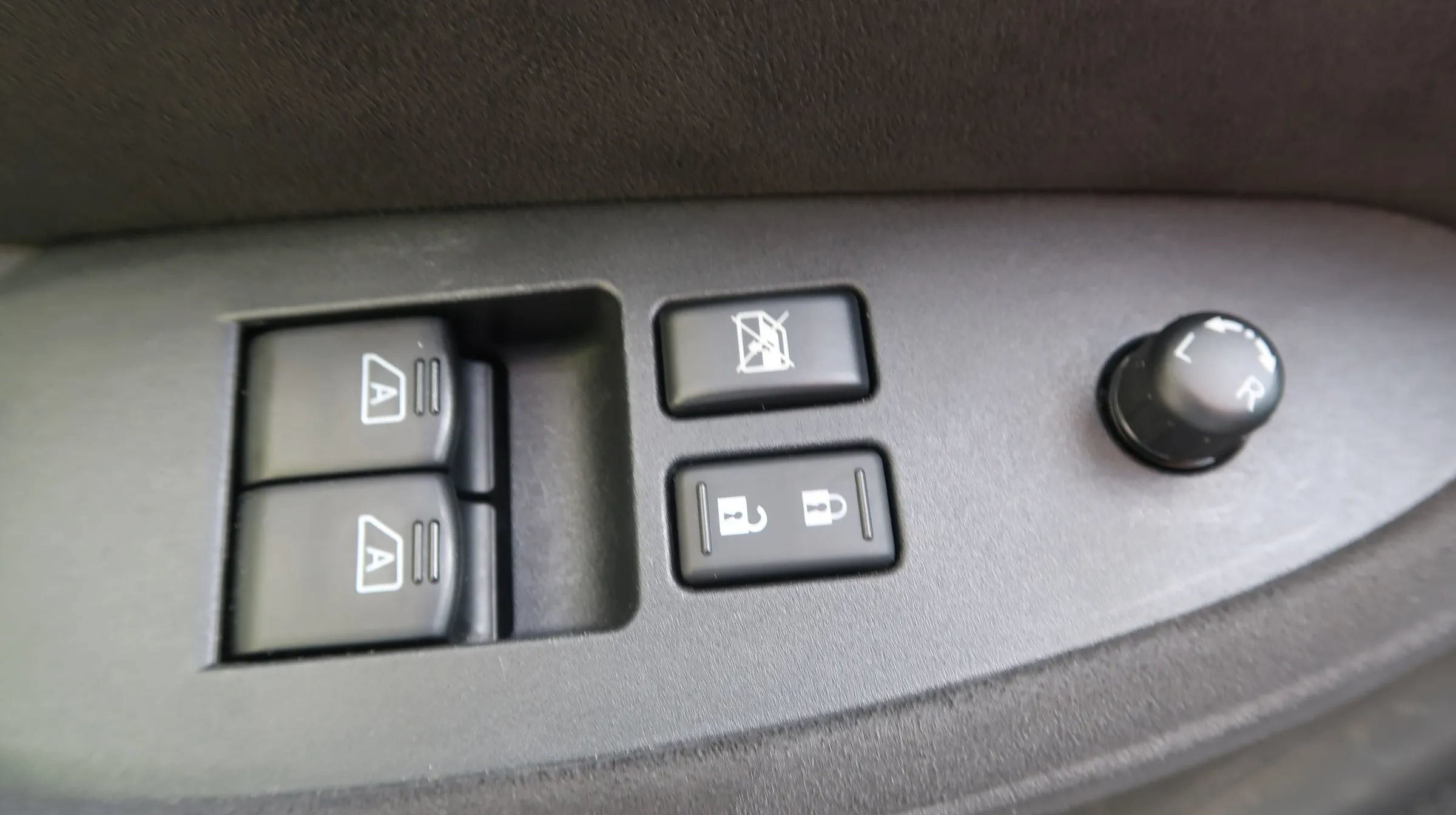 Used 2019 Nissan 370Z NISMO RWD image 21