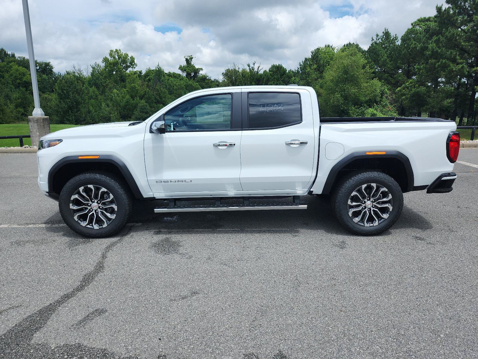 New 2026 GMC Canyon Denali AWD/4WD image 2