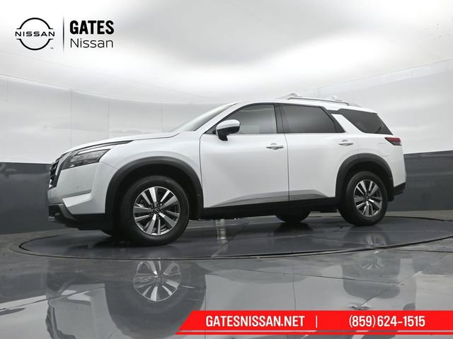 Used 2025 Nissan Pathfinder SL AWD/4WD image 43