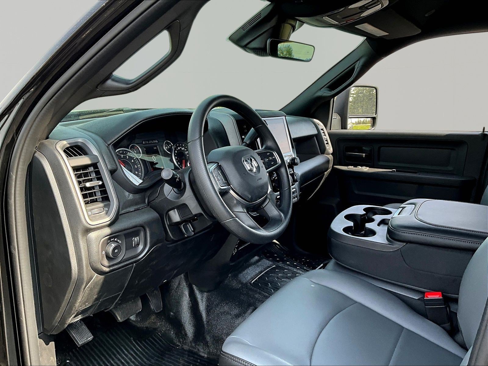 New 2026 RAM 3500 Tradesman w/ Chrome Appearance Group A AWD/4WD image 16