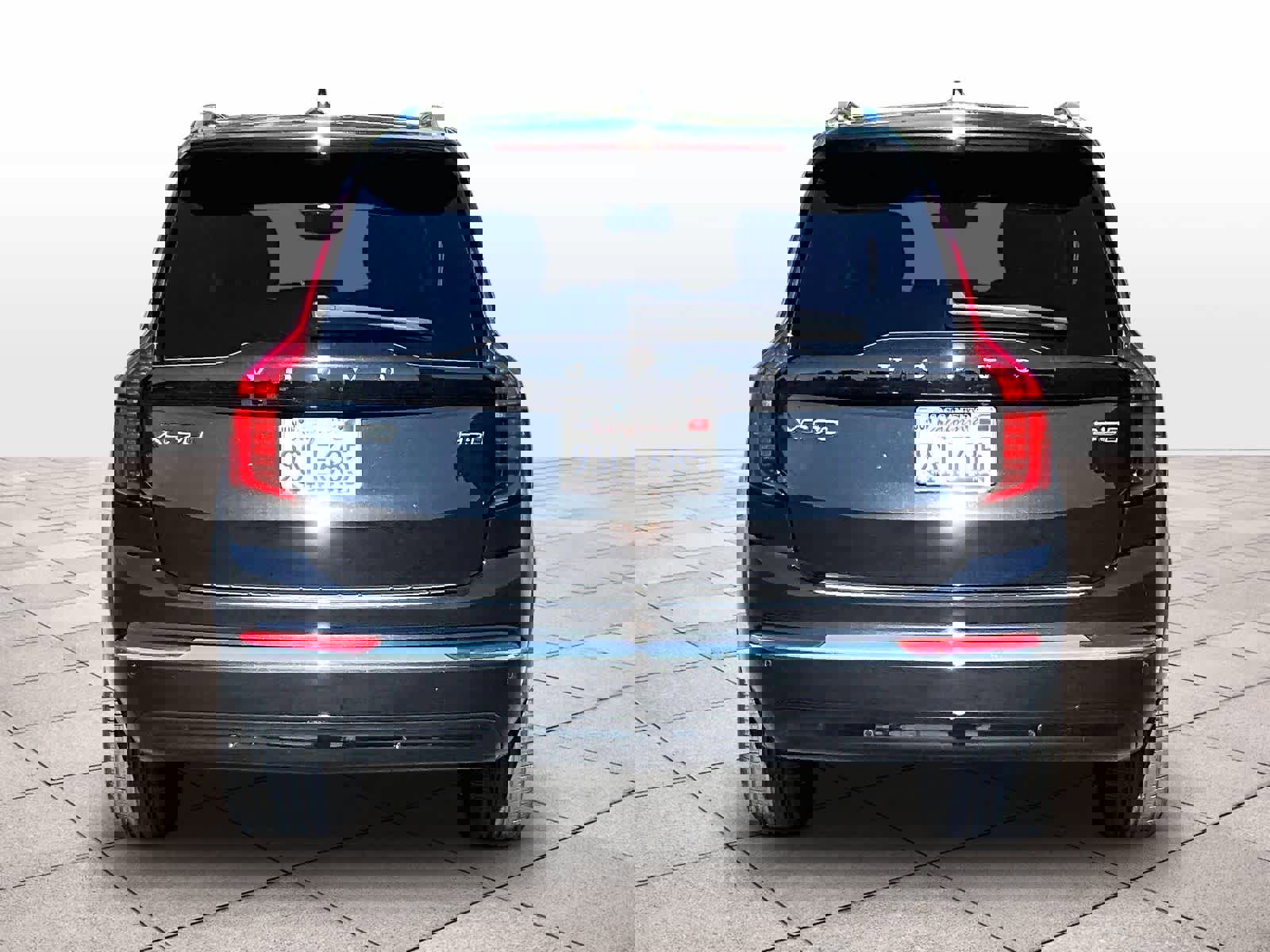 Used 2025 Volvo XC90 B5 Core w/ Protection Package Premier AWD/4WD image 6