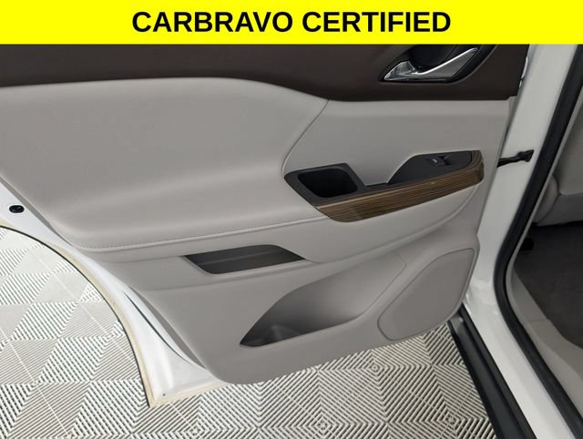 Certified 2021 GMC Acadia SLE w/ Driver Convenience Package FWD image 28