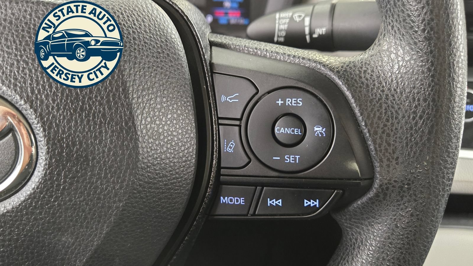 Used 2021 Toyota Corolla LE w/ LE Convenience Package FWD image 13