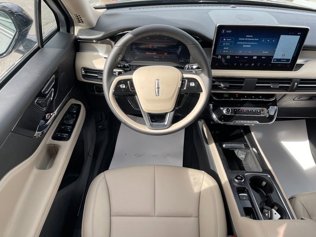 New 2026 Lincoln Corsair Premiere image 6