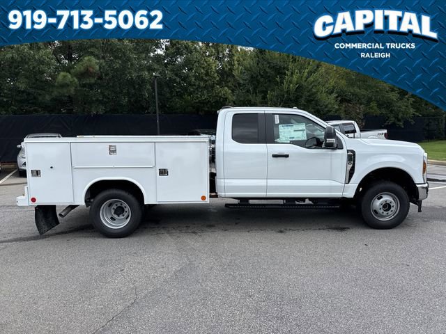 New 2025 Ford F350 XL w/ XL Chrome Package image 9
