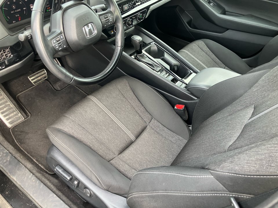Used 2023 Honda Accord Sport image 34