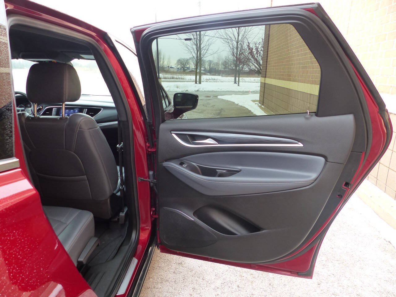 Used 2022 Buick Enclave Essence w/ Sport Touring Edition AWD/4WD image 36