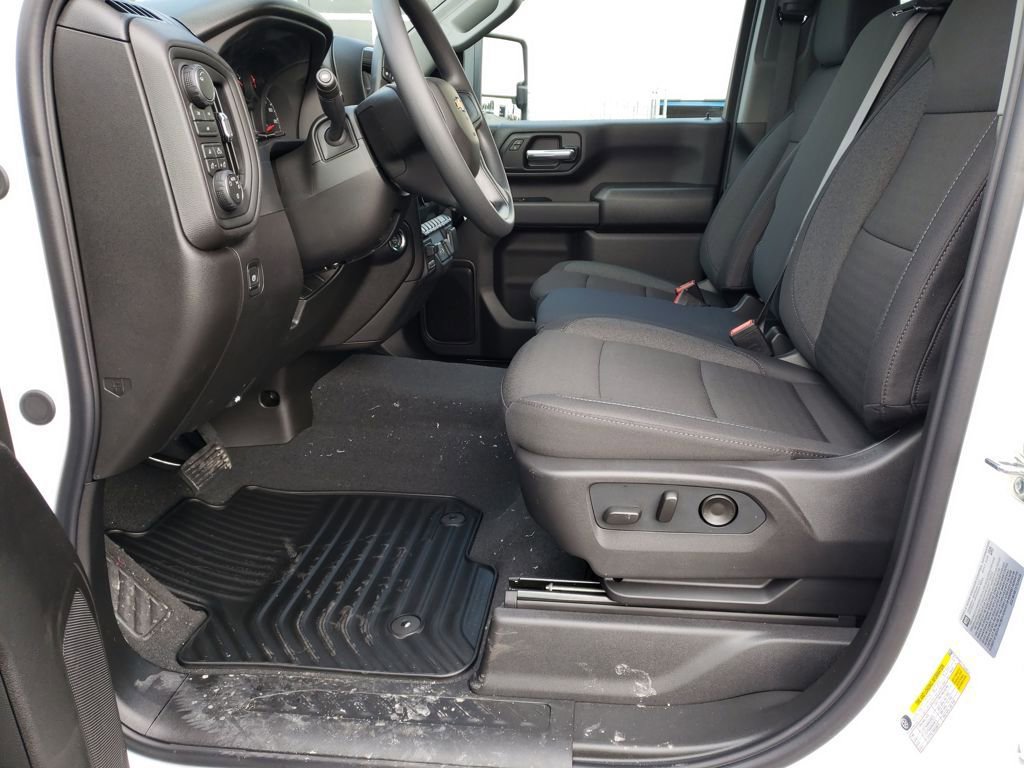 New 2026 Chevrolet Silverado 2500 Custom w/ Custom Value Package image 9