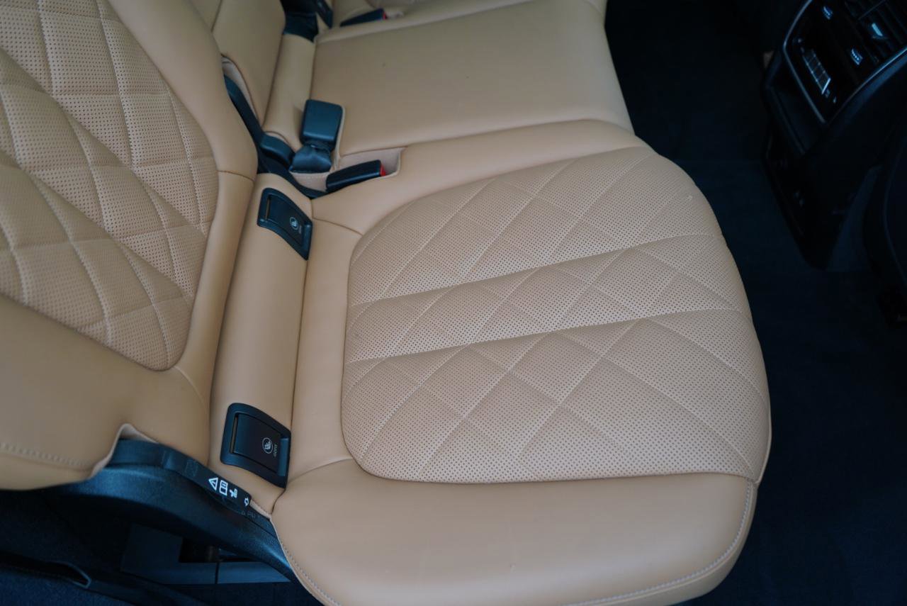 Used 2025 BMW X7 xDrive40i w/ M Sport Package image 71