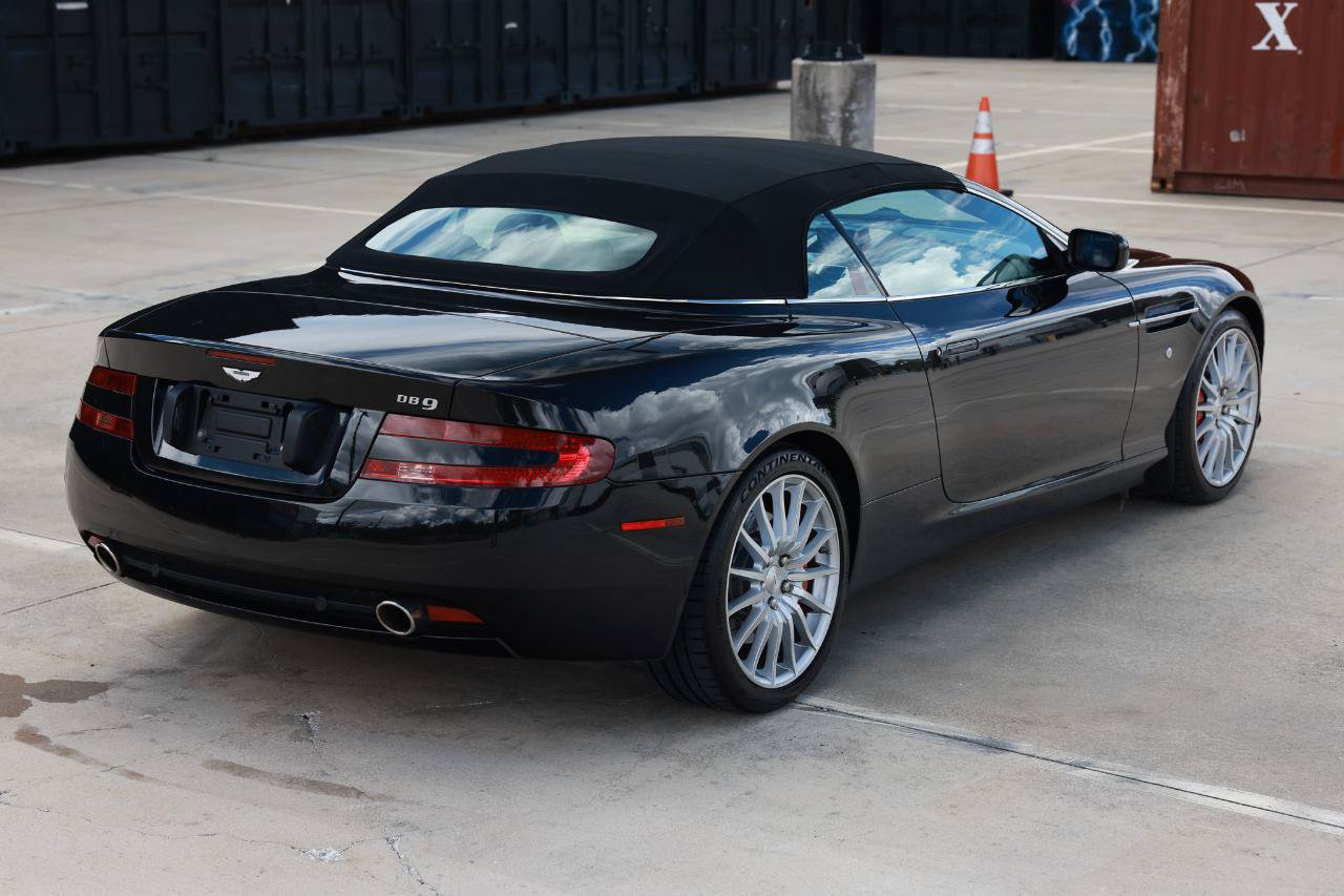 Used 2006 Aston Martin DB9 Volante RWD image 11