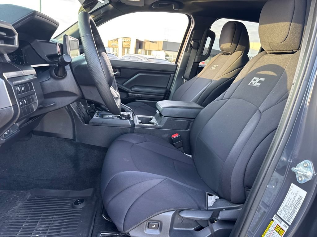 Used 2025 Toyota Tacoma TRD Off-Road image 15