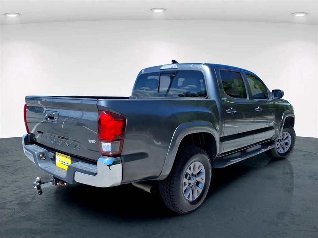 Used 2018 Toyota Tacoma SR5 image 22