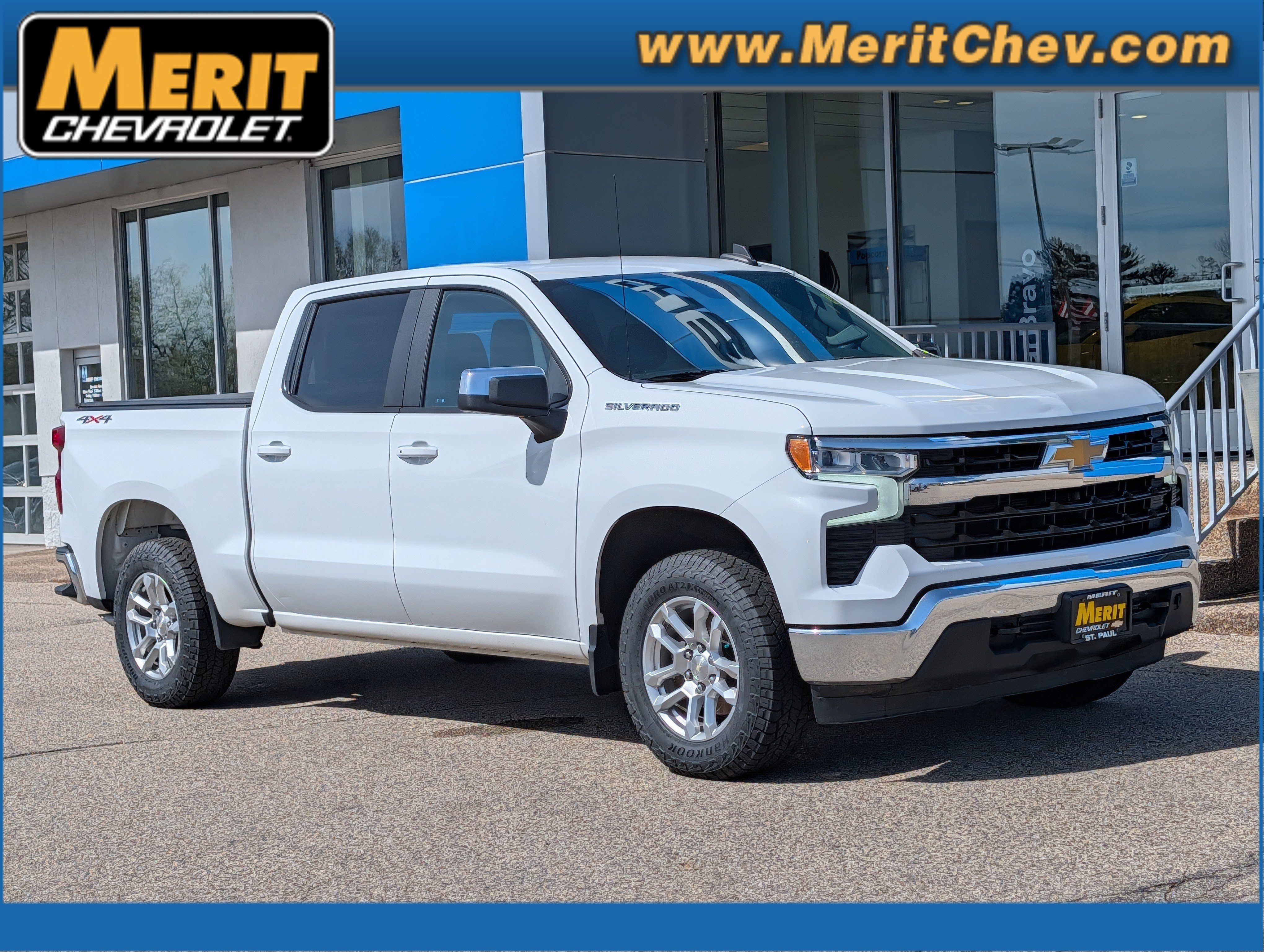 Used 2022 Chevrolet Silverado 1500 LT AWD/4WD image 1