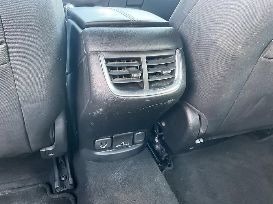 Used 2018 Chevrolet Malibu LT FWD image 28