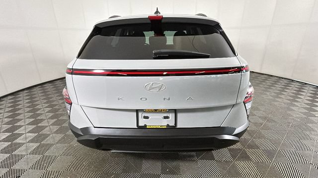 Certified 2025 Hyundai Kona SEL FWD video 3