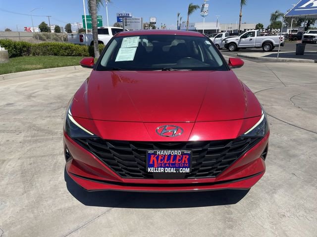 Used 2023 Hyundai Elantra SEL w/ Convenience Package FWD image 3