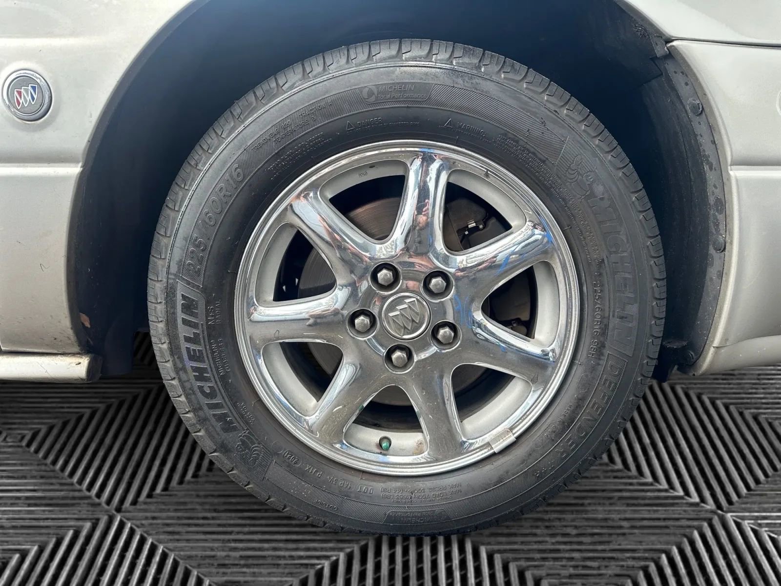 Used 2005 Buick Le Sabre Custom image 14