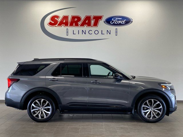 Used 2025 Ford Explorer ST-Line AWD/4WD image 1