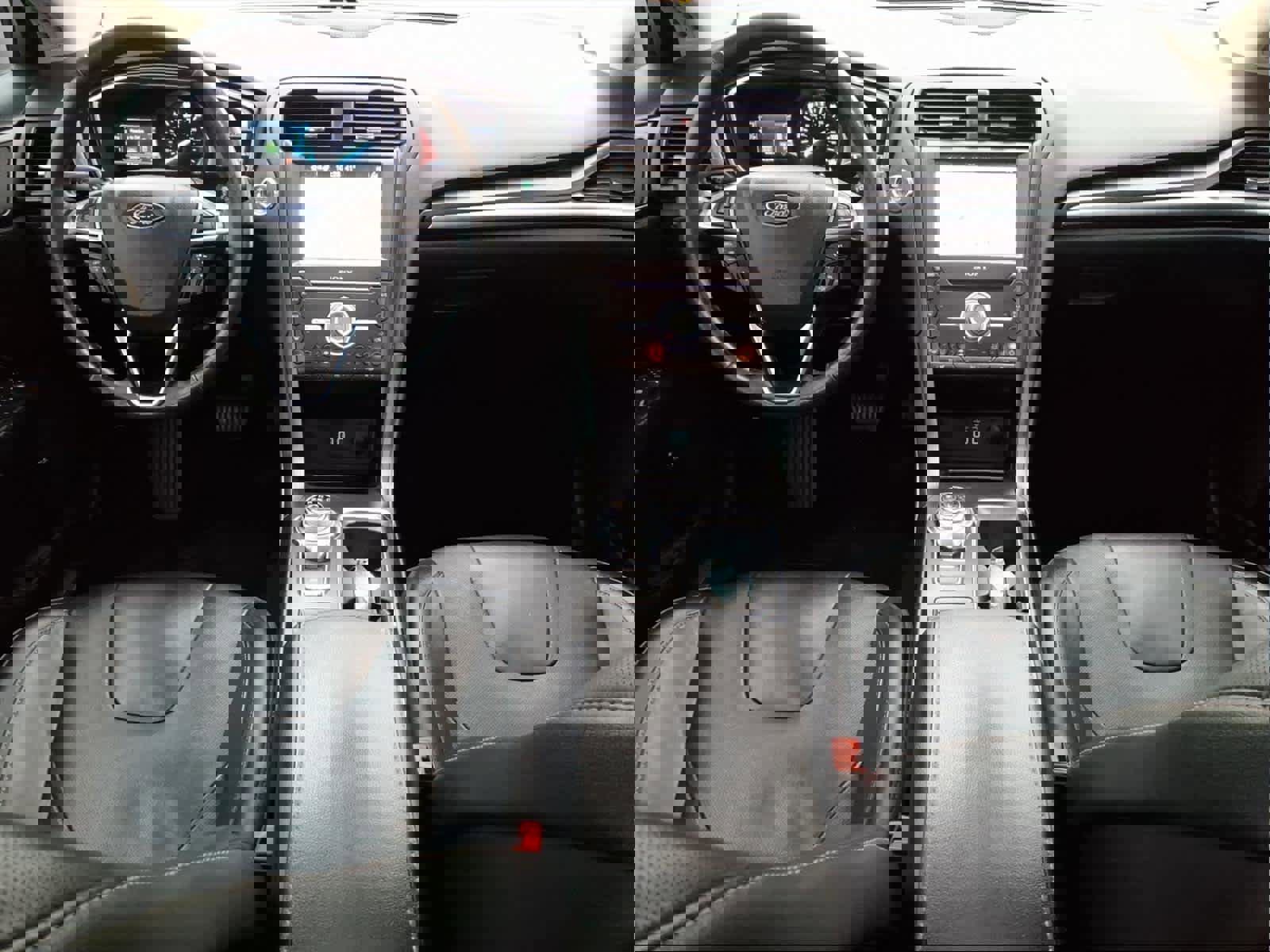 Used 2019 Ford Fusion Titanium FWD image 9