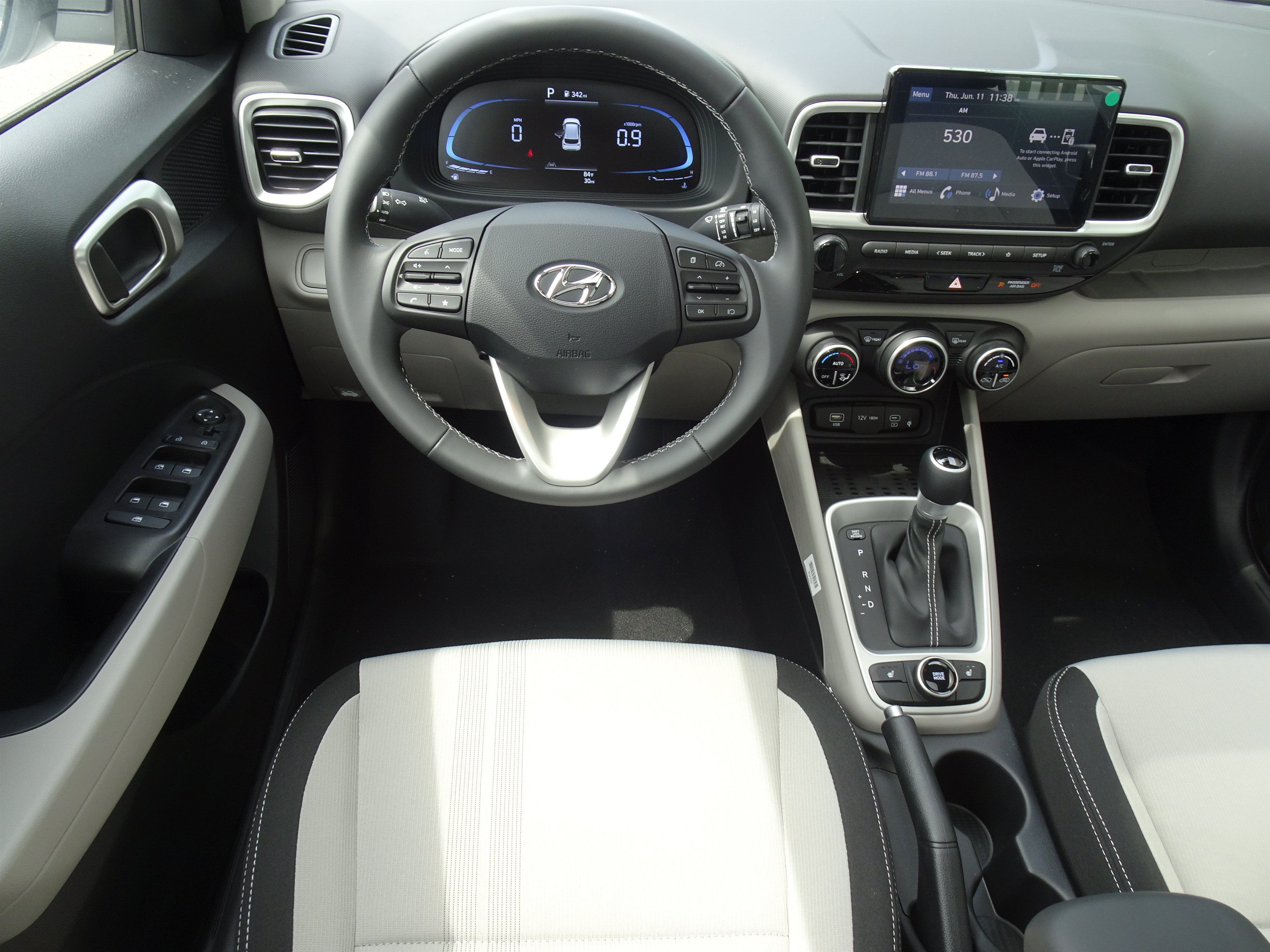 New 2026 Hyundai Venue SEL FWD image 13