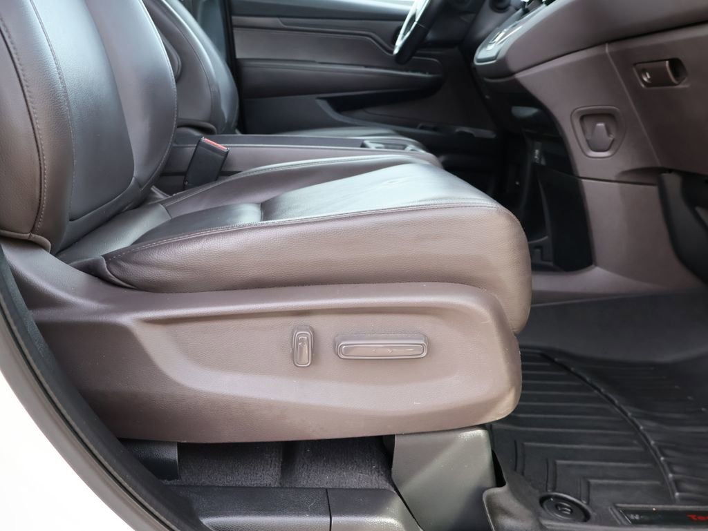 Certified 2018 Honda Odyssey EX-L image 10