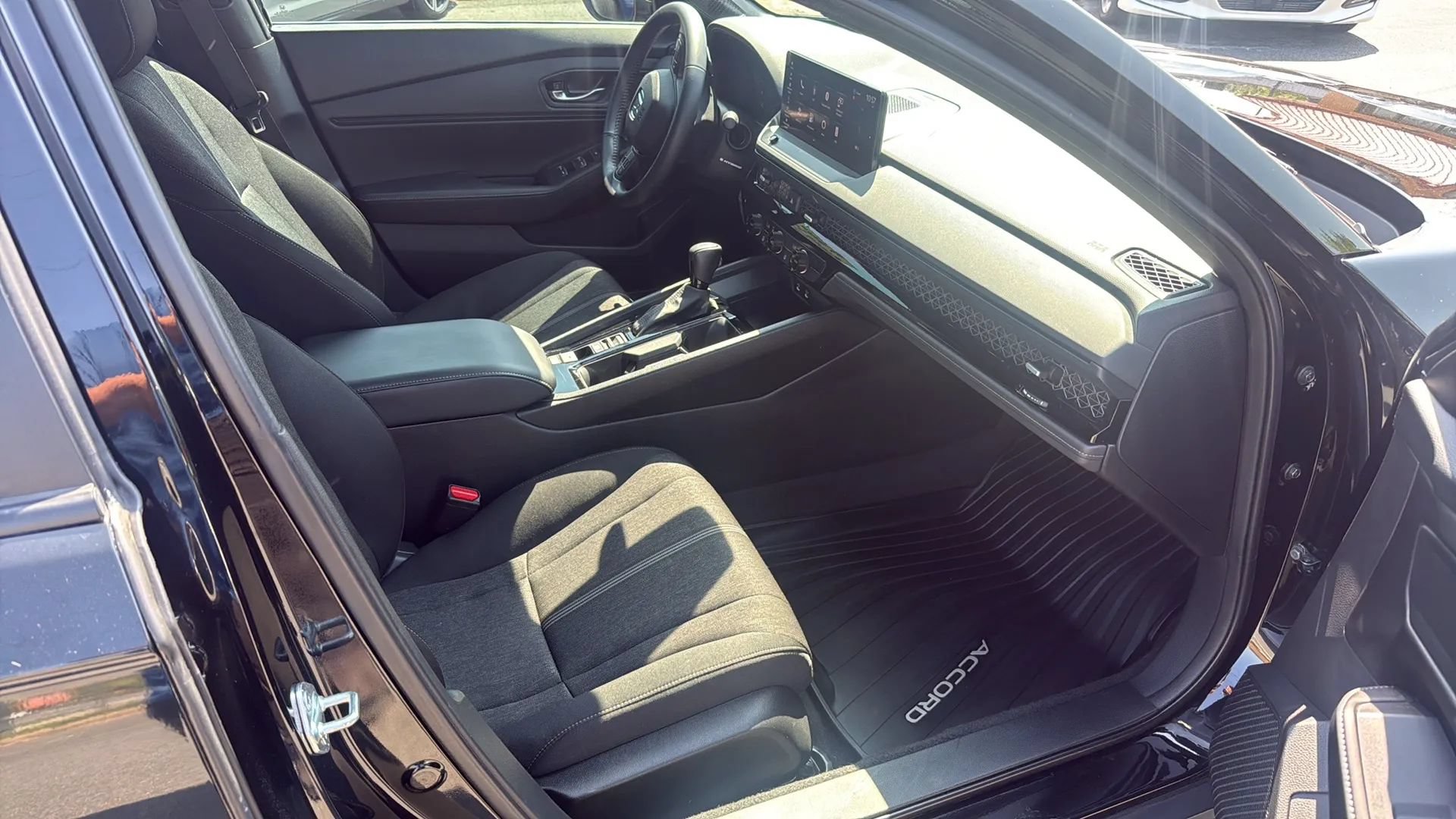 Used 2023 Honda Accord Sport image 14