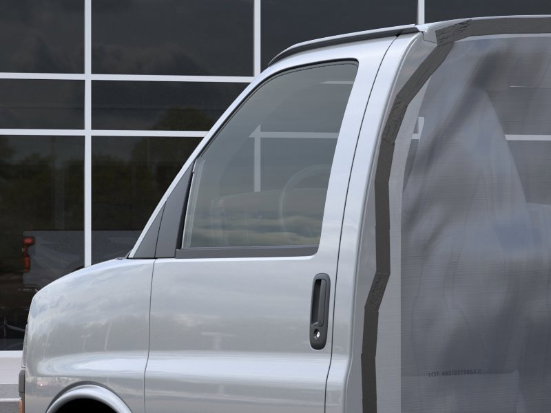 New 2026 Chevrolet Express 4500 RWD image 12
