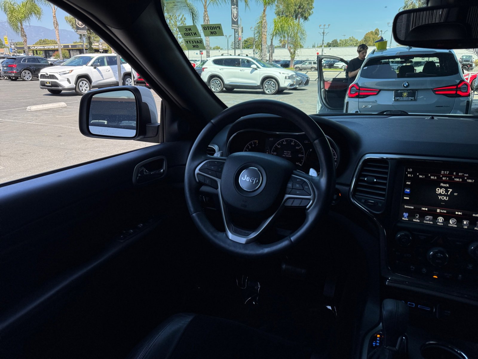 Used 2017 Jeep Grand Cherokee Altitude RWD image 17