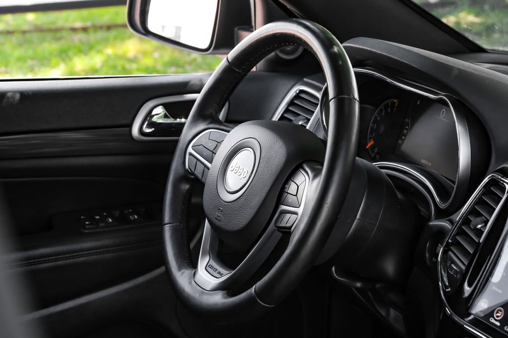 Used 2019 Jeep Grand Cherokee Altitude image 24