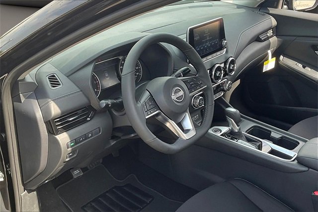New 2025 Nissan Sentra SV image 7