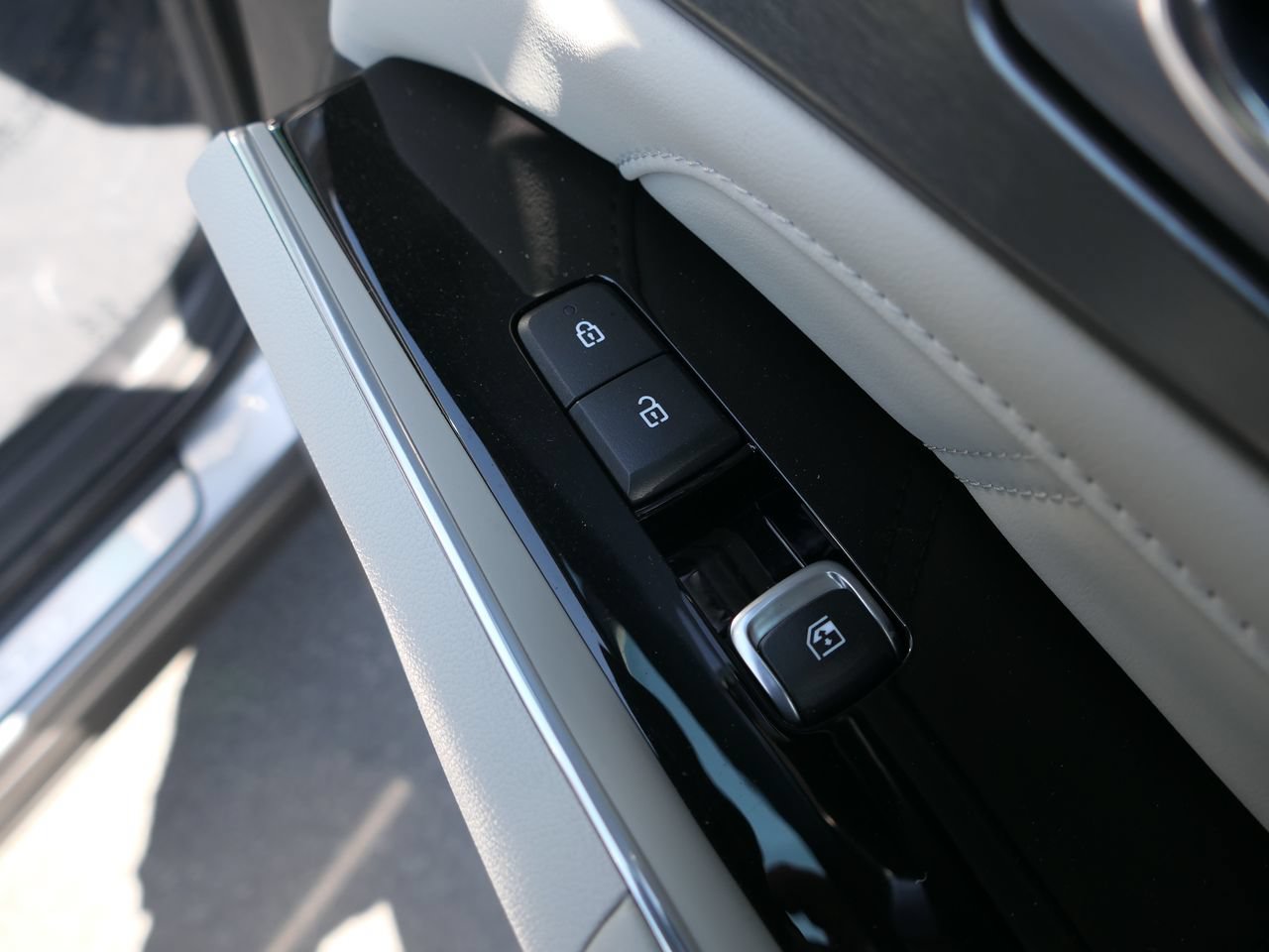 Used 2023 Kia Sorento SX Prestige AWD/4WD image 29