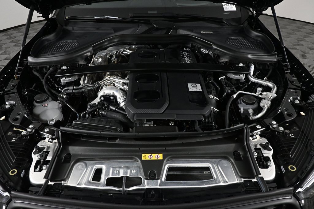 Used 2024 Mercedes-Benz GLC 43 AMG 4MATIC image 32