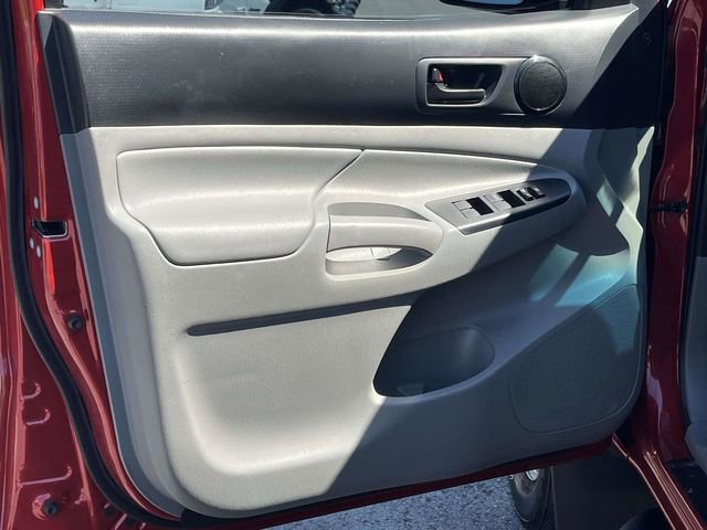 Used 2015 Toyota Tacoma PreRunner w/ Convenience Package RWD image 14