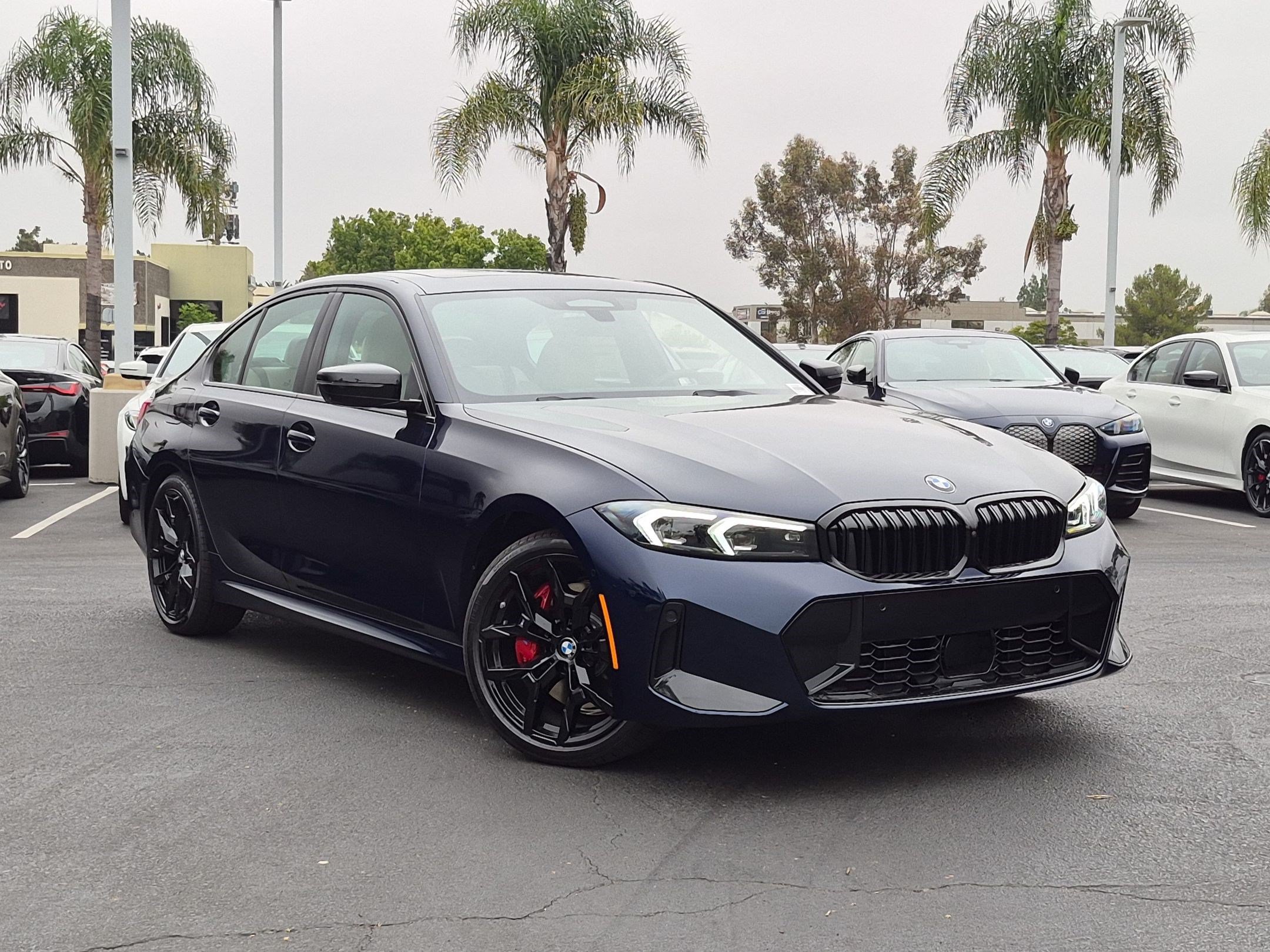 New 2026 BMW 330i Sedan w/ M Sport Package RWD image 2