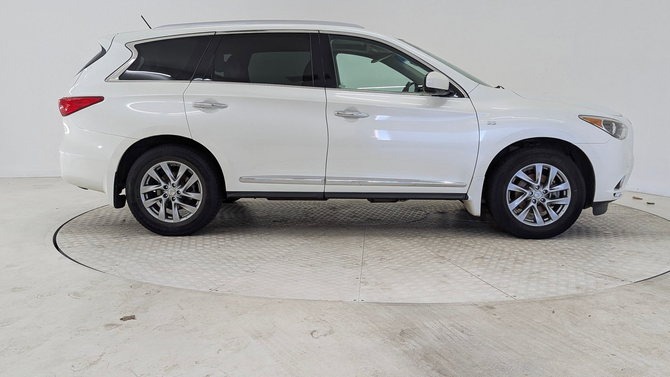 Used 2015 INFINITI QX60 FWD w/ Premium Plus Package image 8