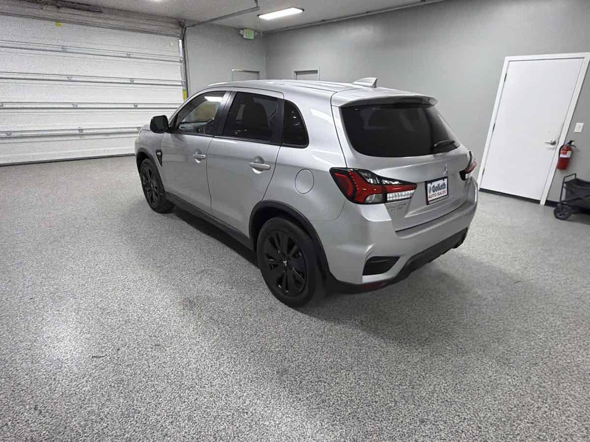 Used 2023 Mitsubishi Outlander Sport SE AWD/4WD image 5