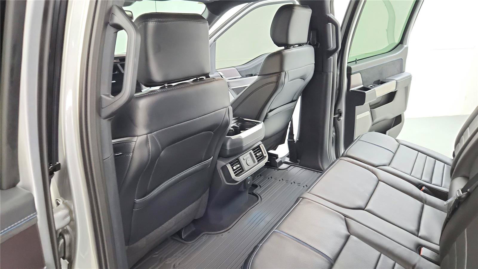 Used 2025 Ford F150 Platinum AWD/4WD image 14