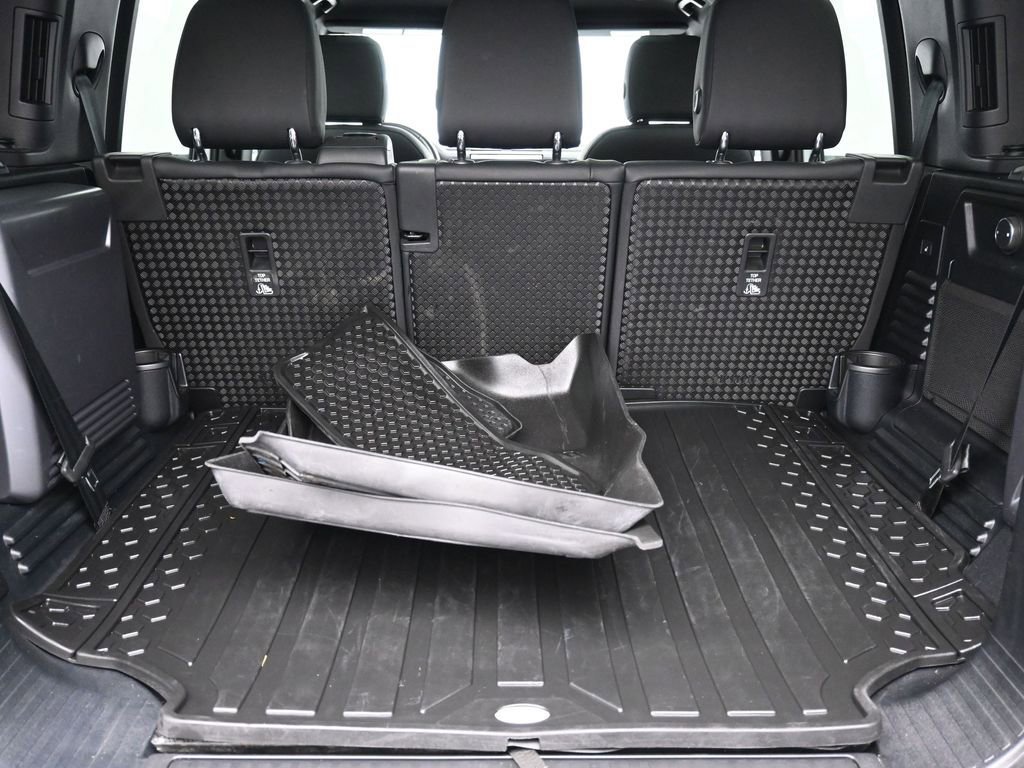 Used 2023 Land Rover Defender 110 S image 24