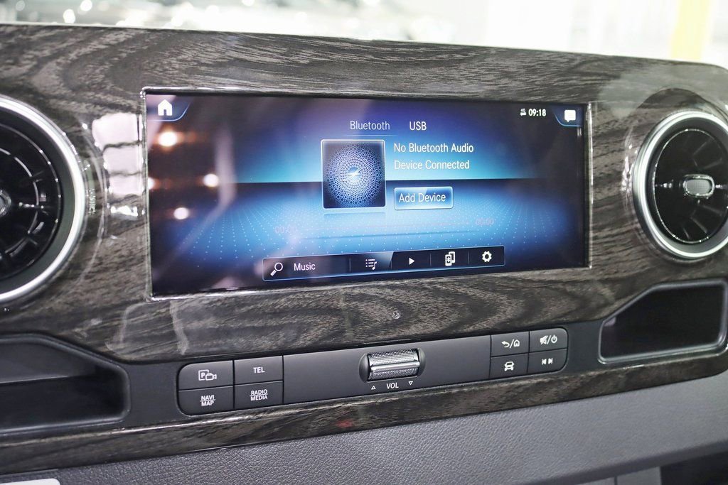 Used 2024 Mercedes-Benz Sprinter 3500 image 19