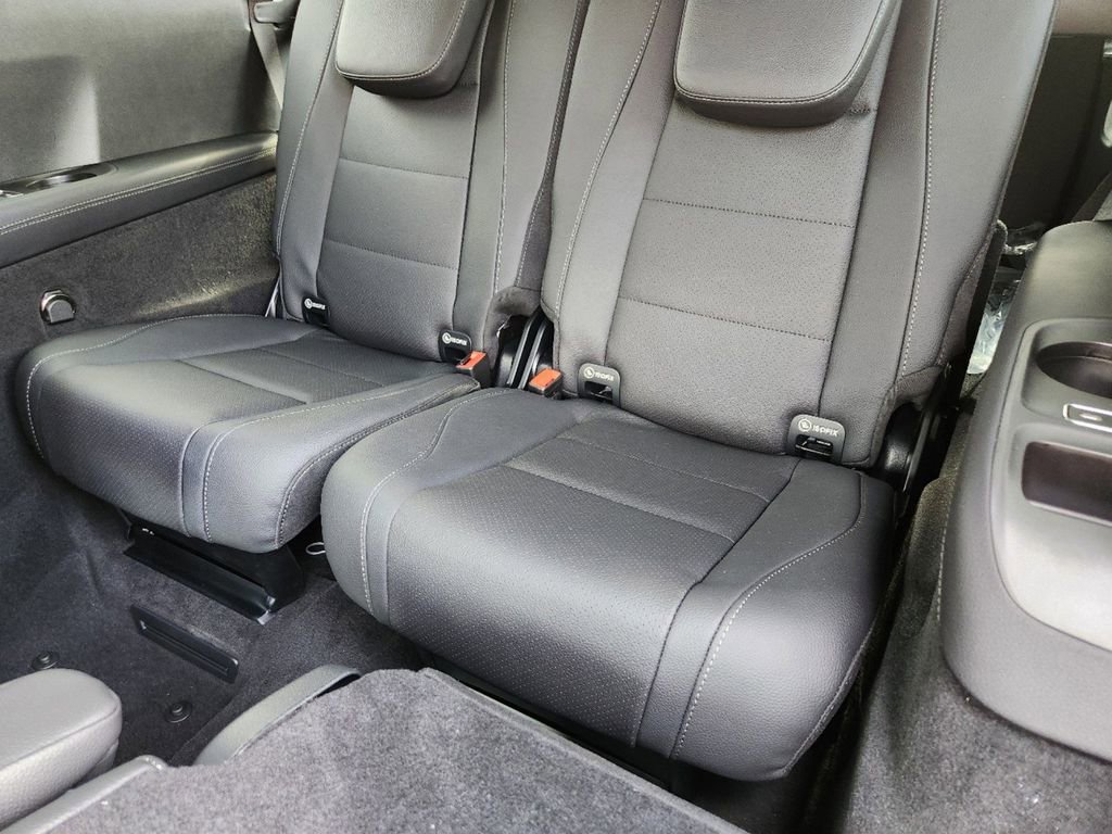 New 2025 Mercedes-Benz GLS 450 4MATIC image 13