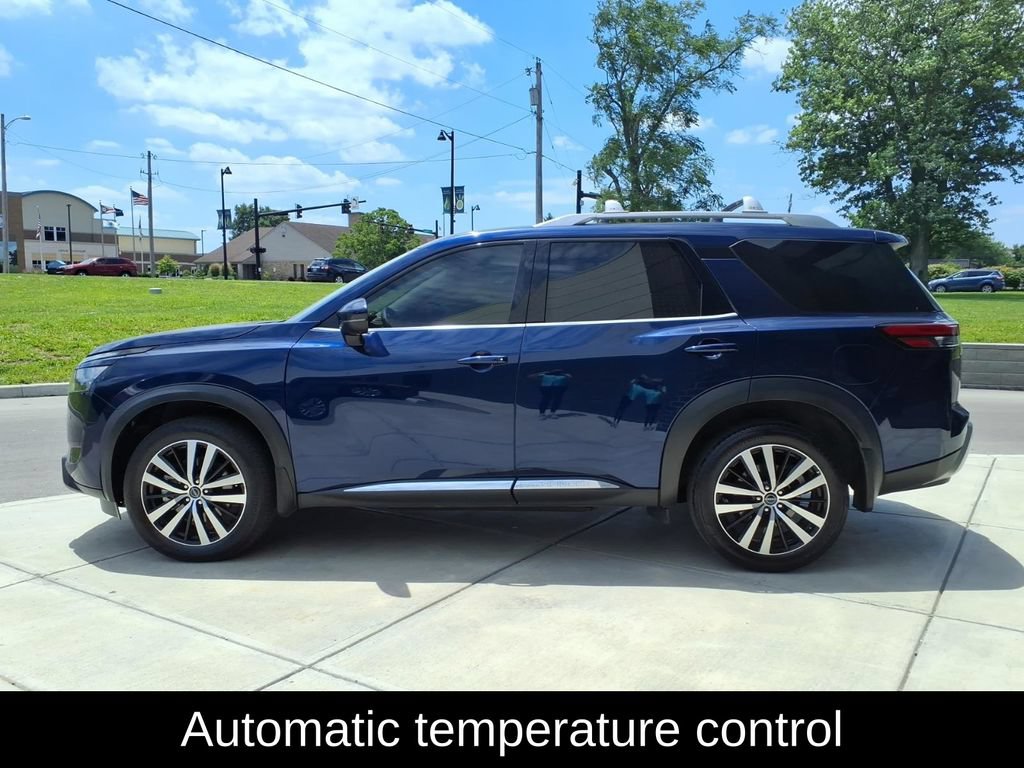 Used 2025 Nissan Pathfinder Platinum w/ Cargo Package AWD/4WD image 4