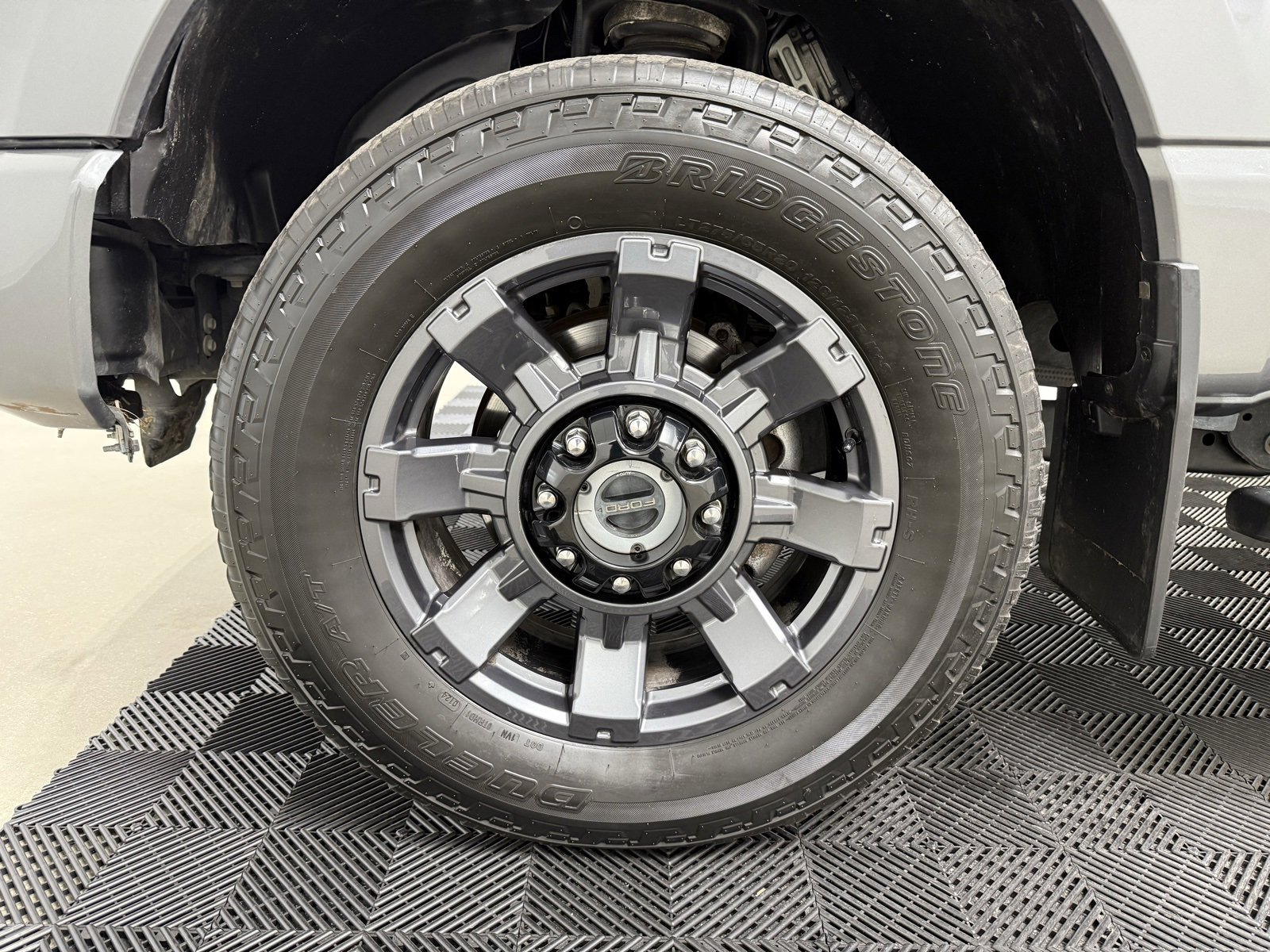 Used 2023 Ford F350 Lariat w/ Sport Appearance Package image 7