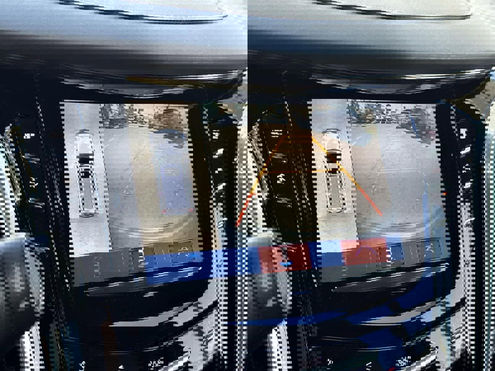 Used 2020 Cadillac Escalade Platinum w/ Escalade Sport Edition image 16