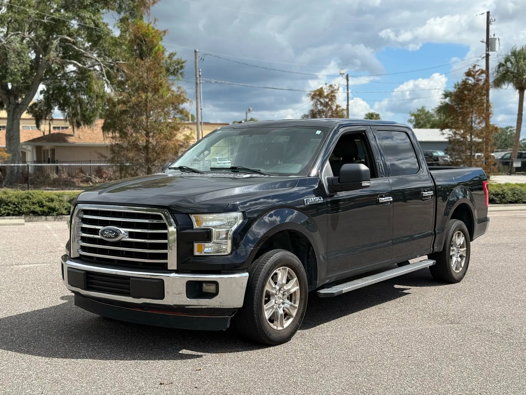 Used 2017 Ford F150 XLT w/ Equipment Group 302A Luxury image 2