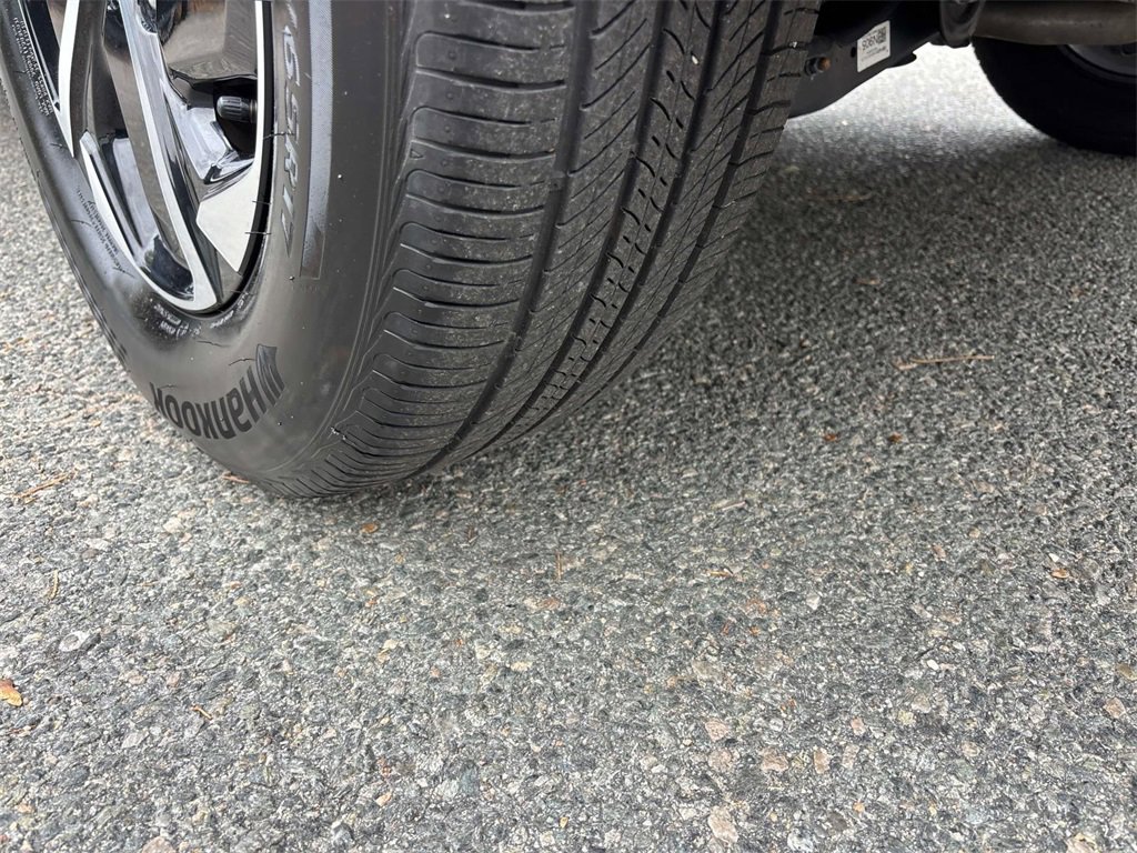 Used 2024 Kia Sportage LX image 9