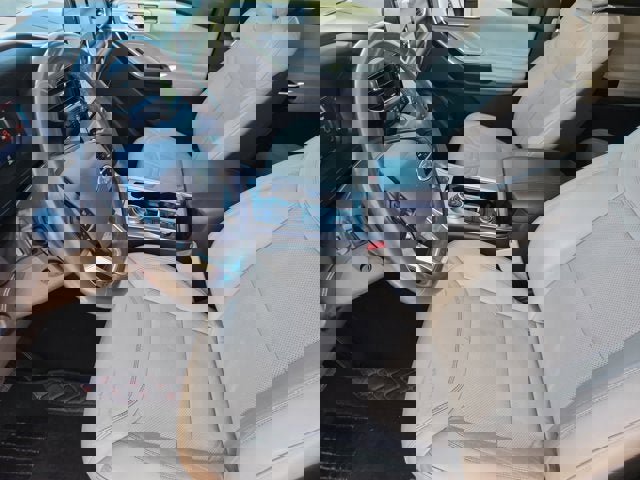 Used 2020 Ford Explorer Platinum w/ Premium Technology Package image 9