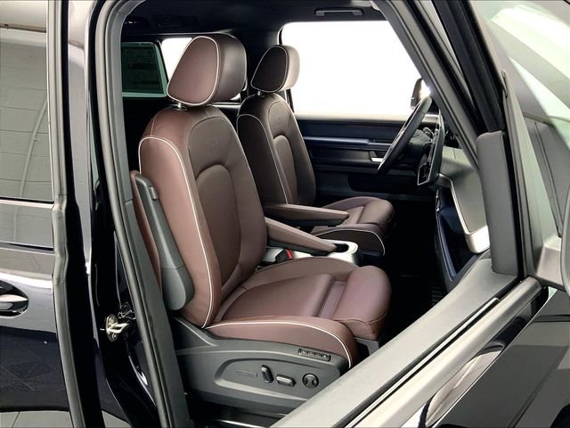 New 2025 Volkswagen ID. Buzz Pro S Plus RWD image 11