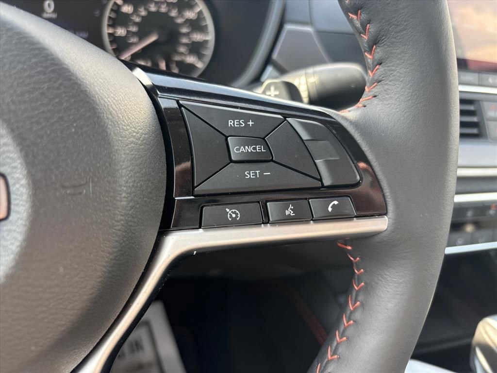 Used 2024 Nissan Altima 2.5 SR image 15