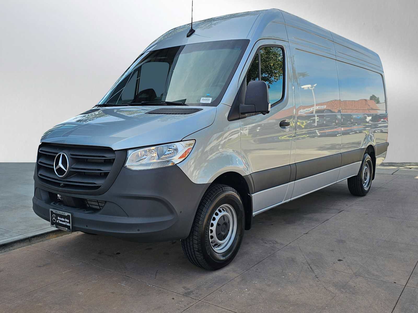 Used 2025 Mercedes-Benz Sprinter 2500 image 7
